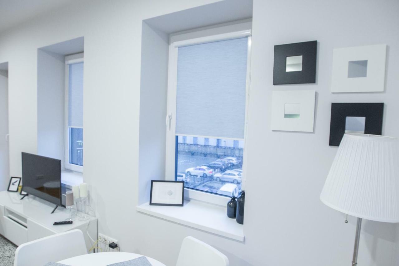 Bright 1Bd Apartment In Old Town By Hostlovers カウナス エクステリア 写真